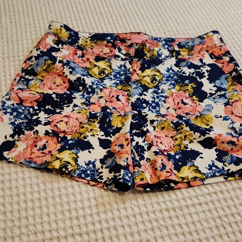 Isaac Mizrahi Floral Navy, Pink & Yellow Shorts Sz 14